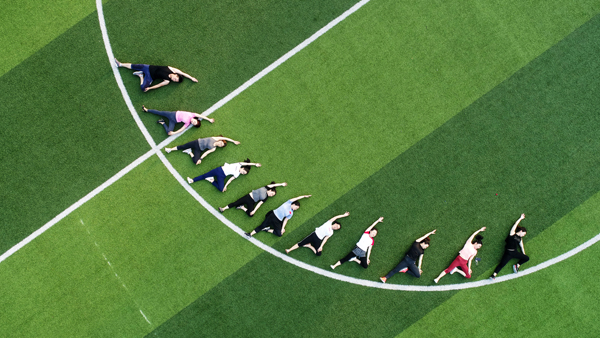 【镜头】全民健身日:强健好体魄 拥抱新时代