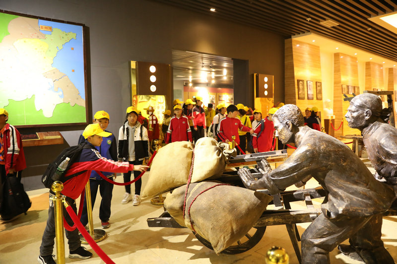 濉溪县双堆集镇"红色旅游"人气旺