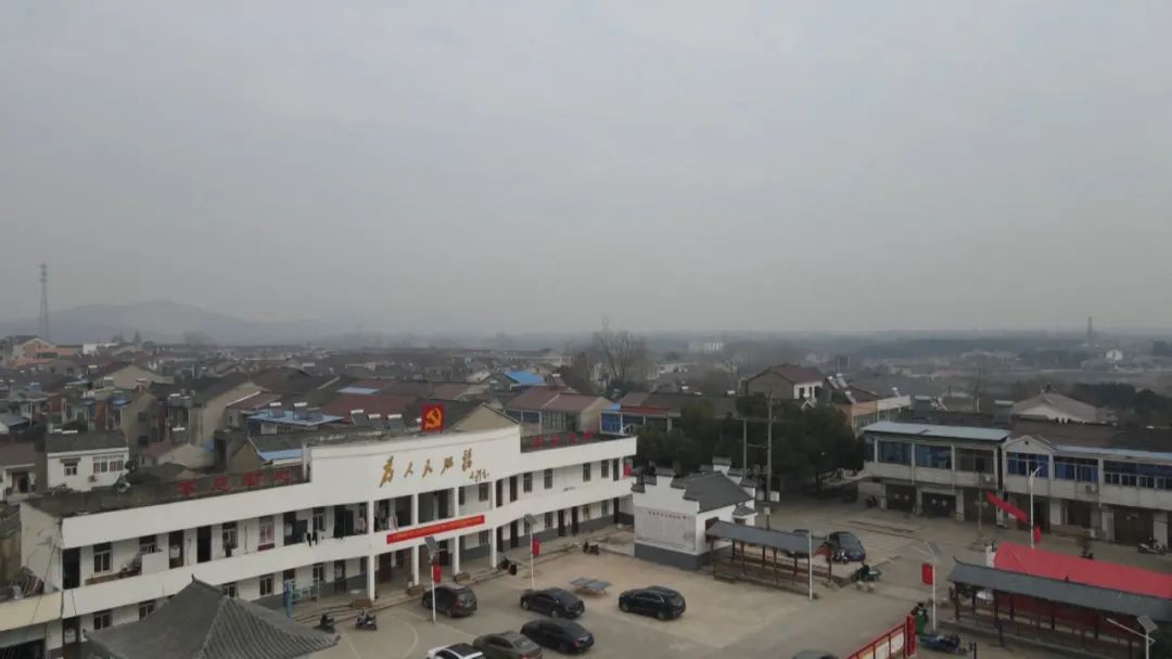 以实干推动乡村振兴战略在基层落地生根访市党代表和县石杨镇绰庙社区